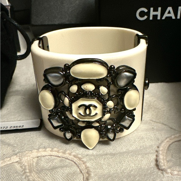 CHANEL Jewelry - CHANEL Elegant Gunmetal and White  Bracelet